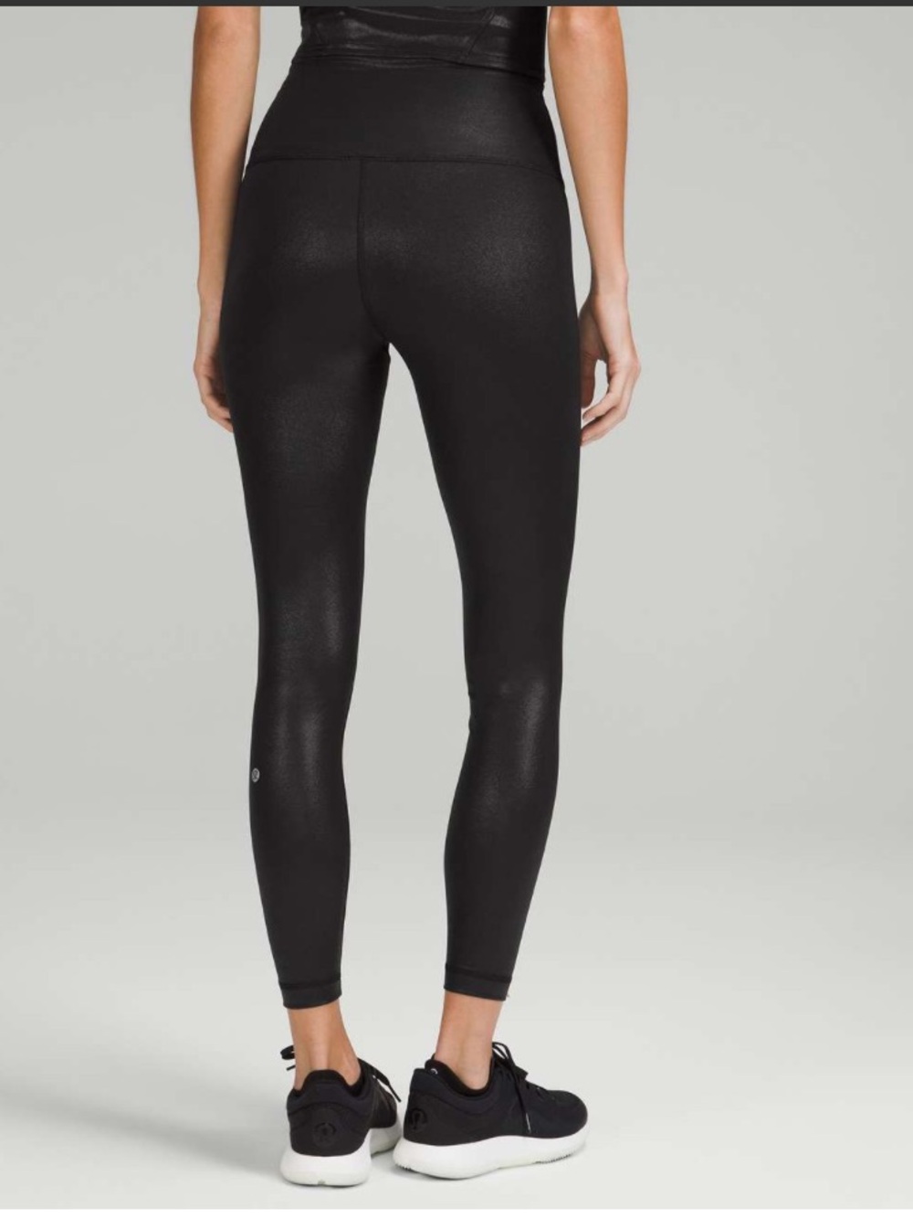 Lululemon Wunder Train High-Rise Tight 25" *Foil
Radiate Foil Print Black